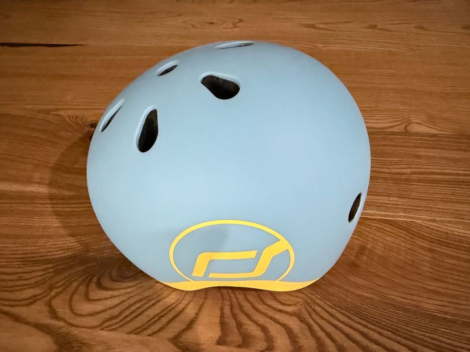 Nowy kask scoot and ride dla dziecka