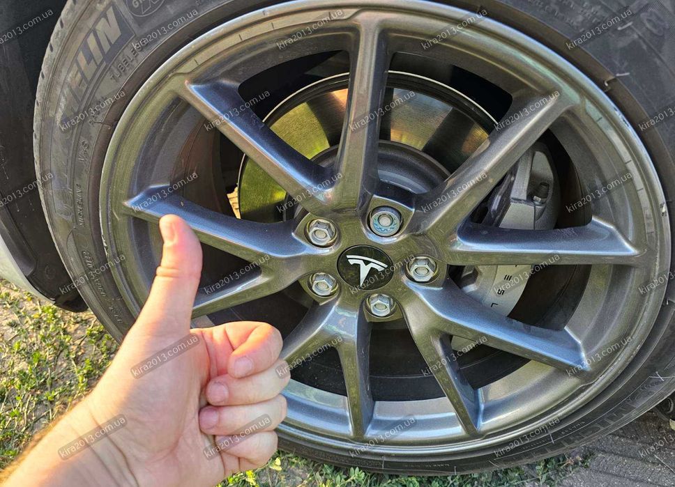 Гайки секретки Тесла M14x1.5 конус высота 25мм ключ 21мм Tesla 3