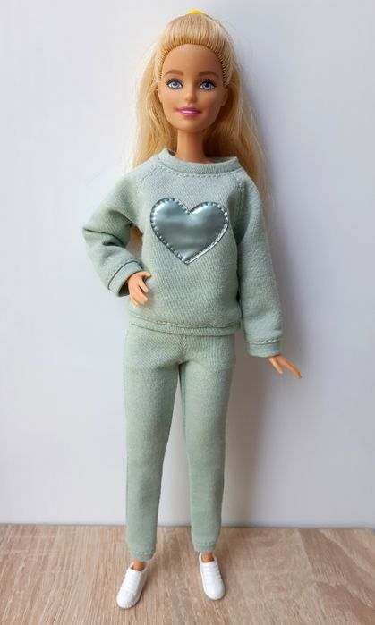 Спортивный костюм для ляльки Барбі