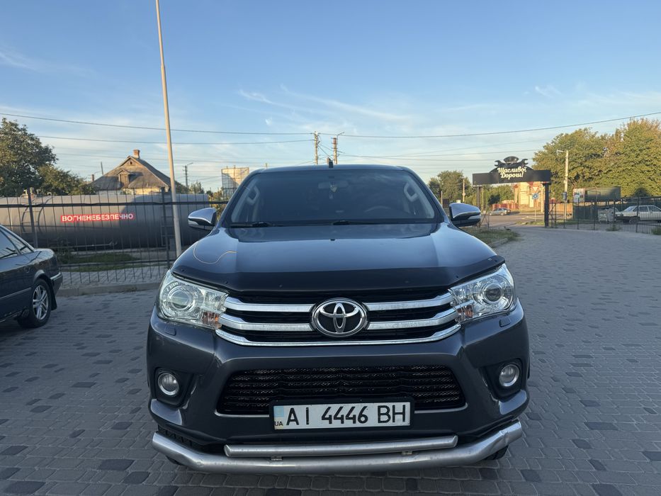 Toyota Hilux 2016 рік
