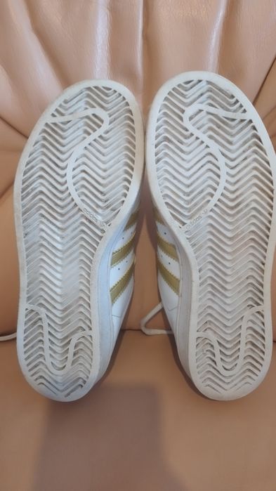 Buty sportowe Adidas superstar rozmiar 35