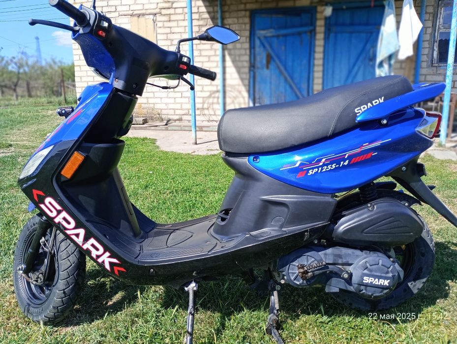 Продаю Скутер Спарк "Spark SP125S-14" в хорошем состоянии