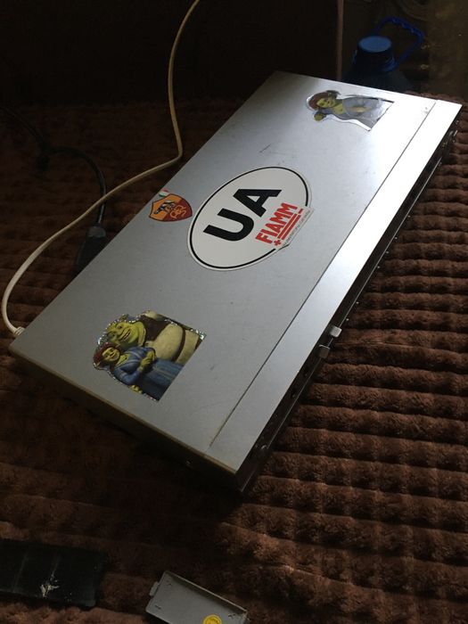 DVD плеєр з дисками в подарунок