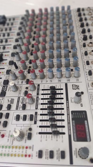 Behringer Eurorack UB 1832 Fax pro