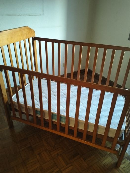 Berço em madeira