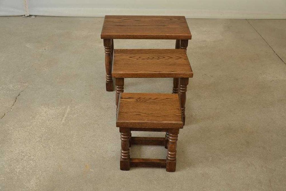 stoliki dębowe trojaki komplet
