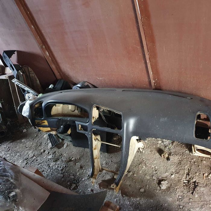 Запчастини мітсубісі галант 1993 року