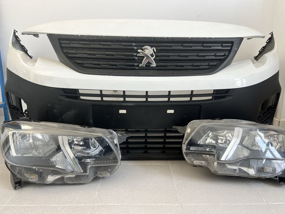 Material da frente Peugeot partner de 2019 a 2024.