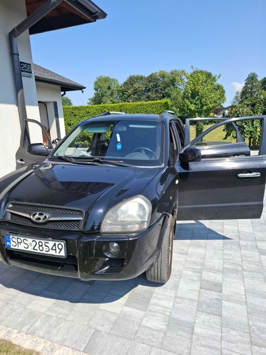 Hyundai Tucson.