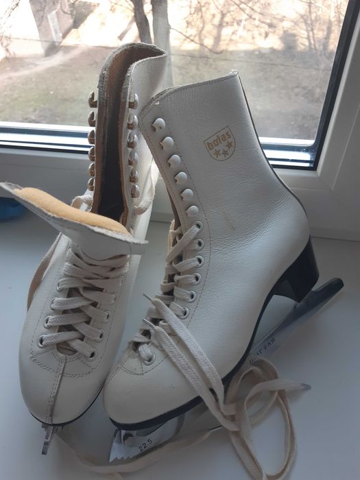 Ковзани шкіряні коньки Botas 22.5