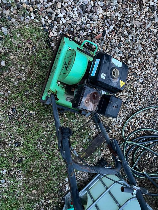zagęszczarka płytowa marki Zipper, model ZI-RPE90 skoczek stopa