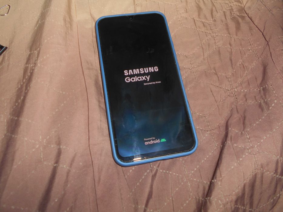 Продам смартфон самсунг