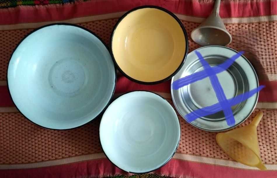 набор для отдыха туризма  миска тарелка эмалированные,   лейки пластмасса