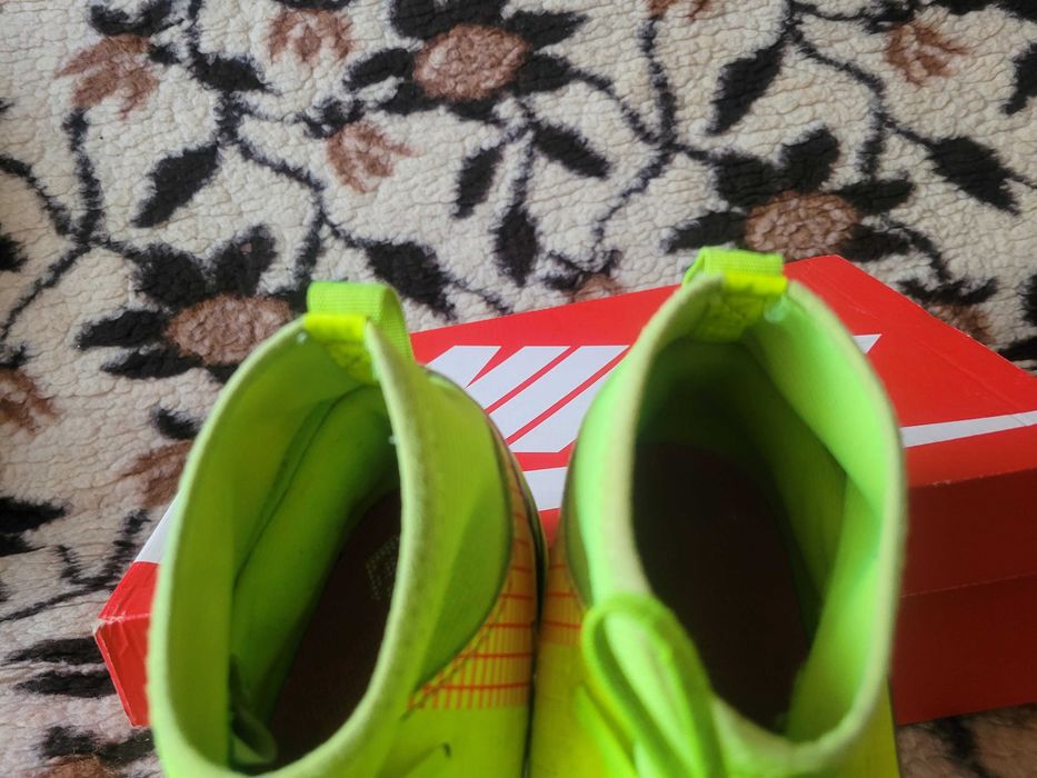 Super młodzieżowe buty piłkarskie Nike Mercurial Superfly 8 r.38