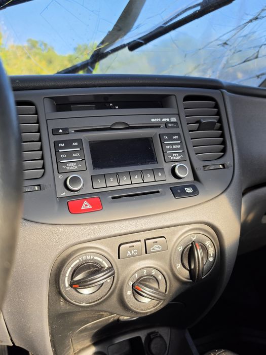 Kia   Rio   2011