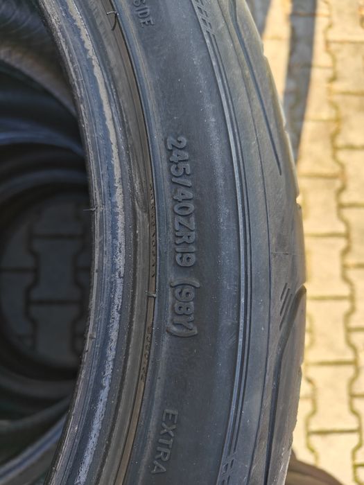 Opony letnie 245/40R19