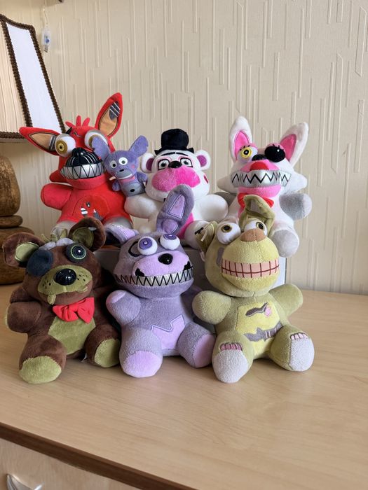 Колекція іграшок FNAF