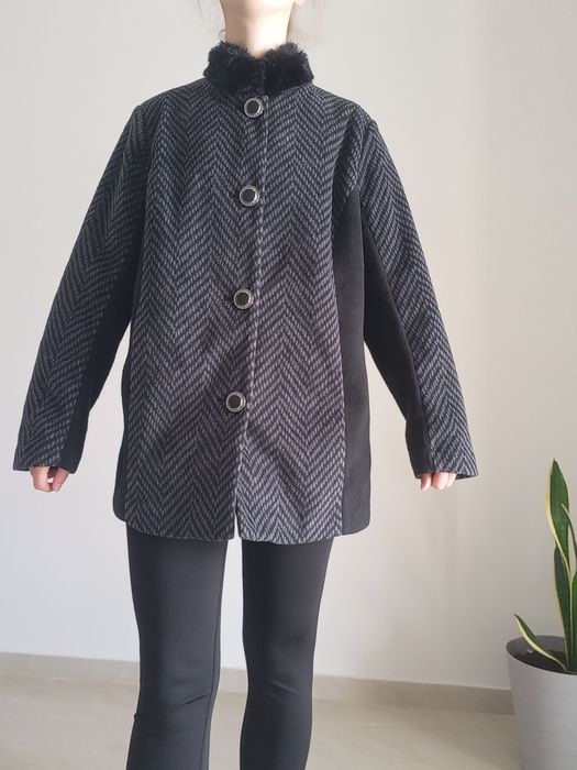 Świetny lekki płaszczyk damski jesienny przejściowy rozmiar M 38