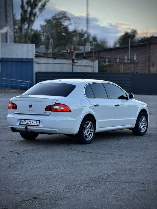 Skoda Superb 2012