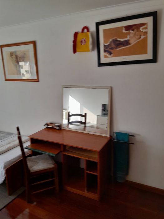 Quarto Duas Camas Vagas, Partilhado Metro Lisboa  Odivelas