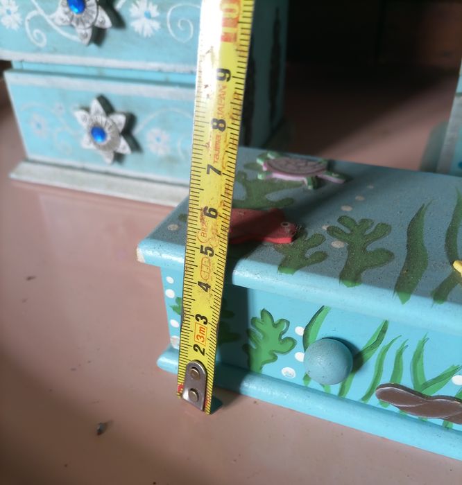 Caixinhas de madeira com gavetas