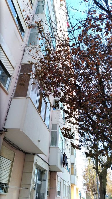 Apartamento T1 para Arrendar em Paço D’ Arcos, junto da praia