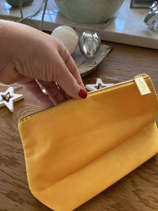 Nowa piękna kosmetyczka L'OCCITANE