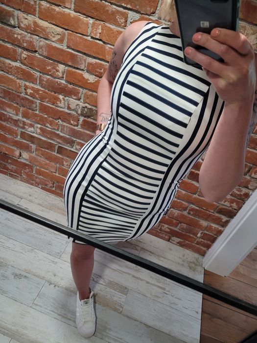 Dopasowana obcisła sukienka w paski mini H&M