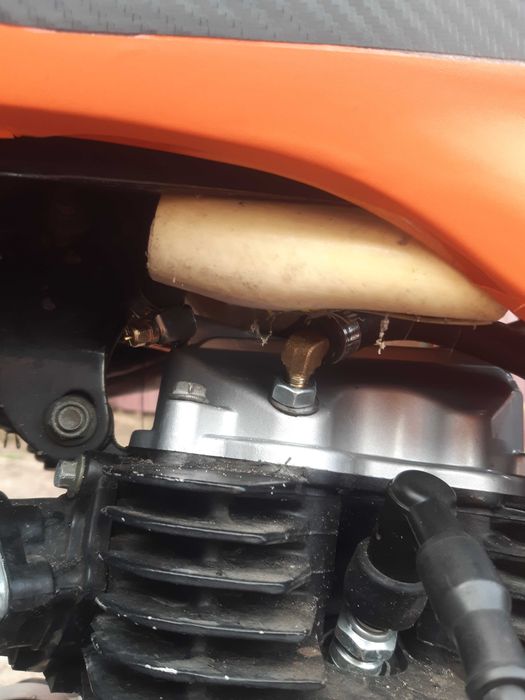 Радіатор масла на ваш китайський мото 200-250 нижній вал.Нове.