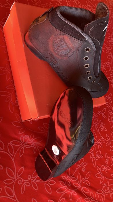 Botas hoquei patins (novas)