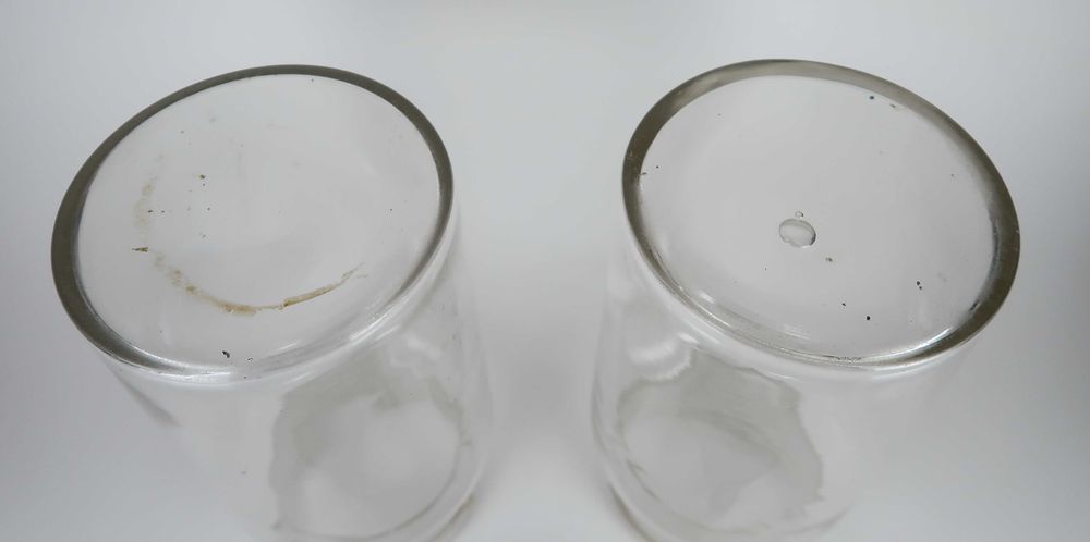 2 Potes de mantimentos de 24 cm em vidro Séc. XIX/XX