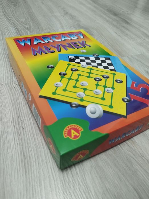 Gra planszowa: warcaby i młynek