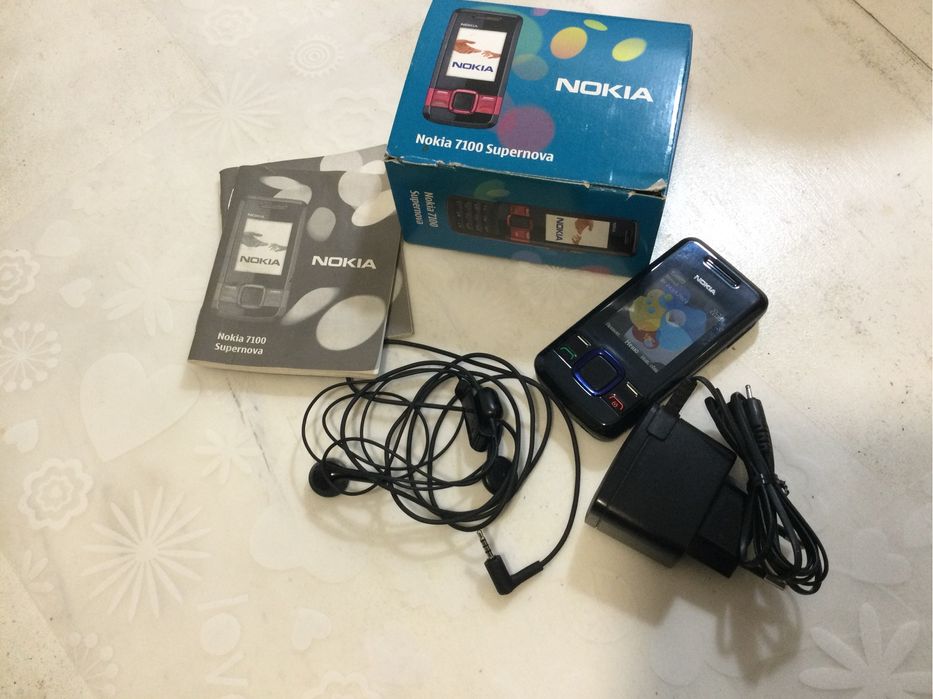Телефон нокия 7100 supernova.