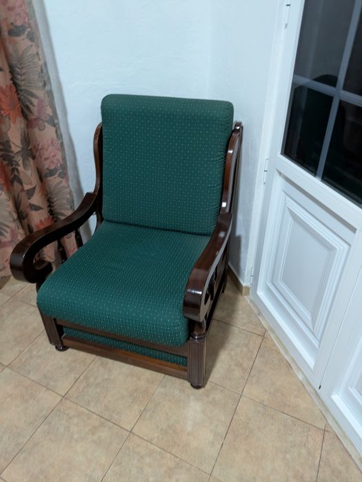 Sofa mesa e 2 poltronas