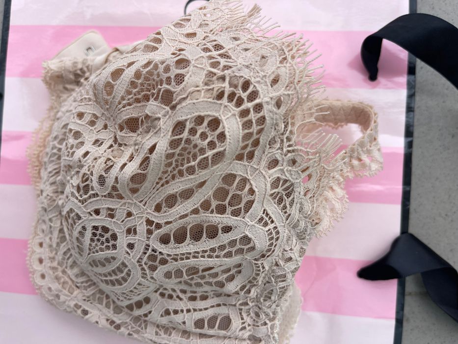 Бюстгальтер Victoria’s Secret 38C