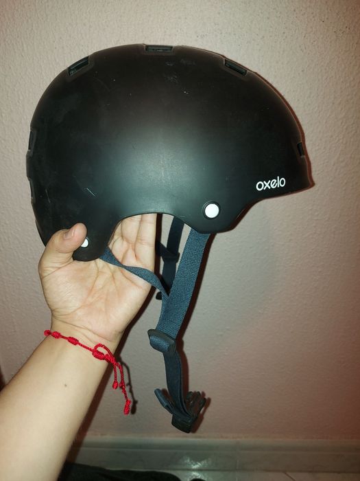 Capacete para Trotinete/ bicicleta/ skate/ patins...