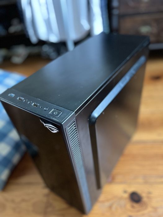 Caixa ASUS ROG com 4 ventoínhas