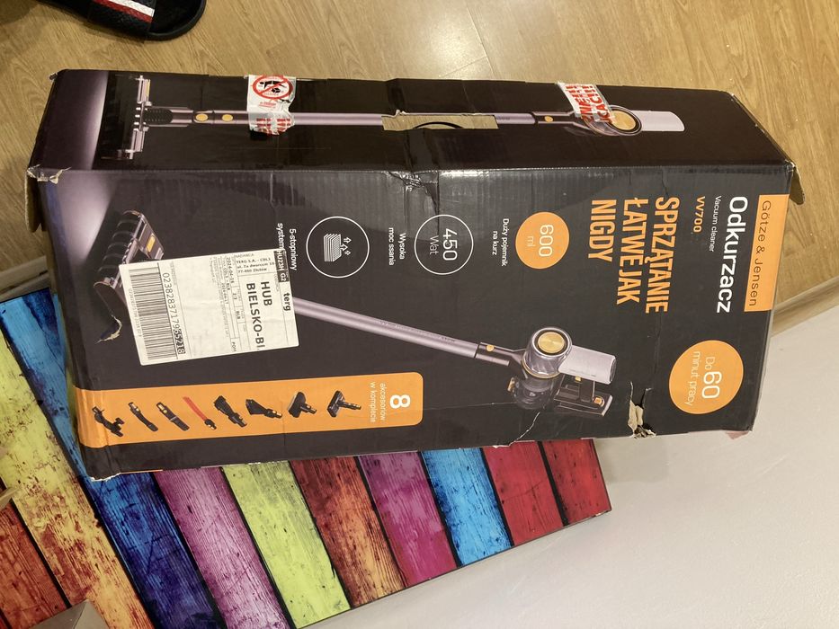 Odkurzacz bezprzewodowy GÖTZE & JENSEN VV700 z akcesoriami