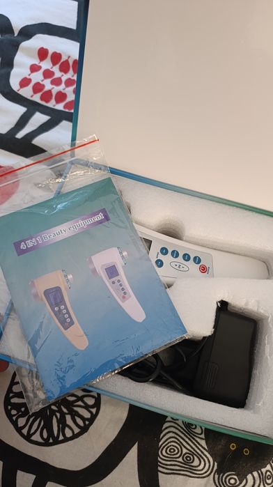 Dispositivo Ultra-Sônico de Beleza 4 em 1