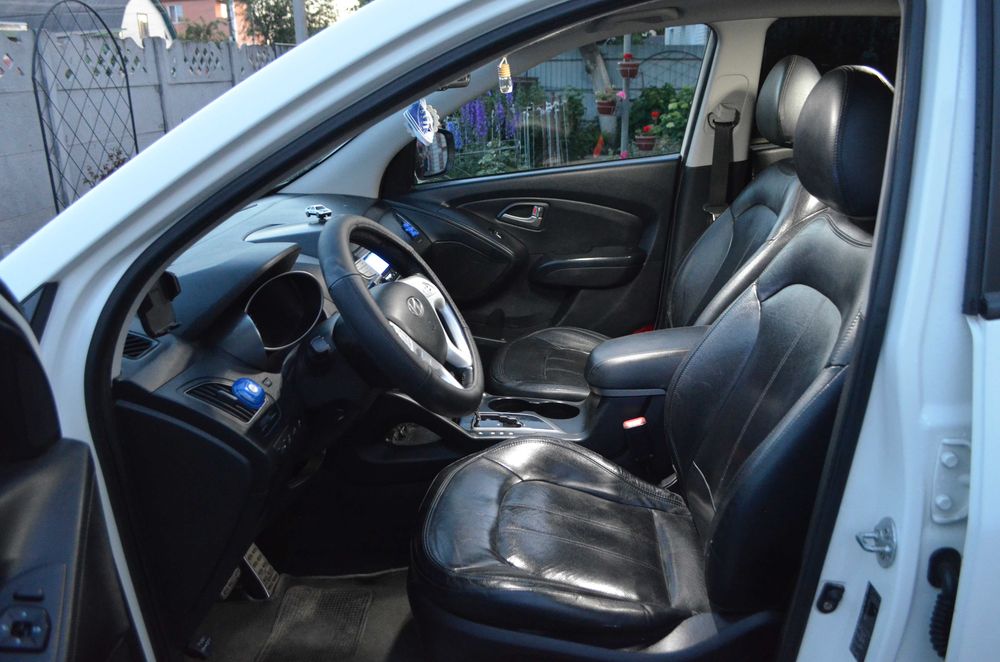 Hyundai ix35 2010 VIN KMHJU81CDBU167650 фото оголошення 15 з 24