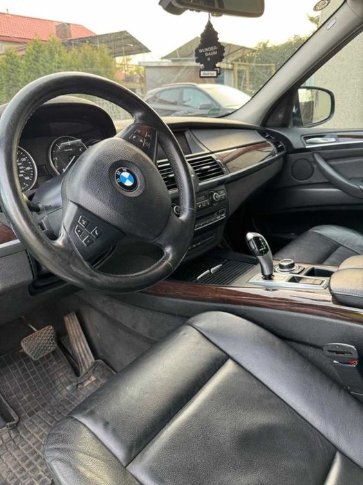 Ładne i zadbane BMW X5