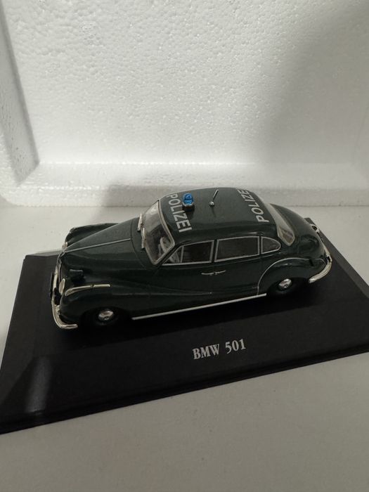 BMW 501 escala 1:43