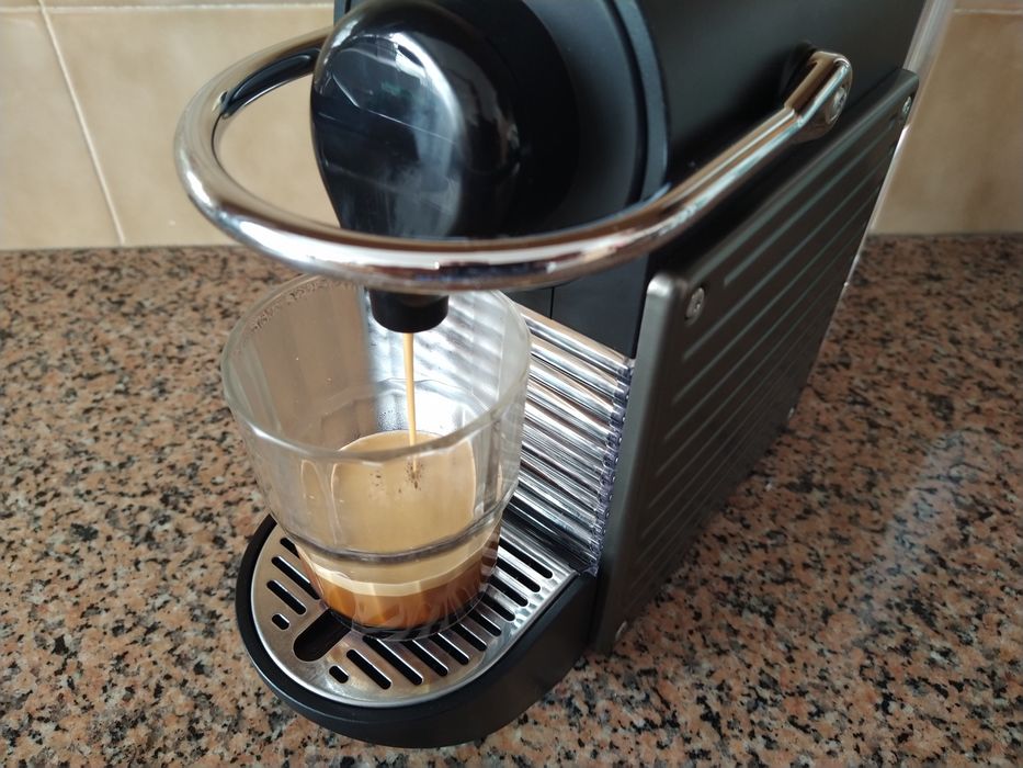 Máquina de café Nespresso casa quarto apartamento vivenda escritório gabinete carro cozinha.