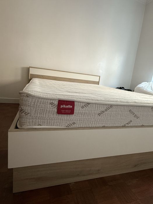 Cama de Casal com Colchão – Pronta a Transportar