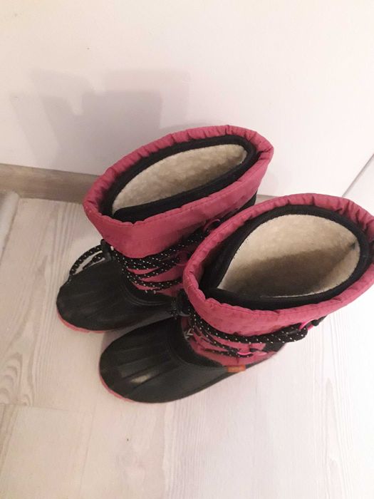 Продам сапожки demar