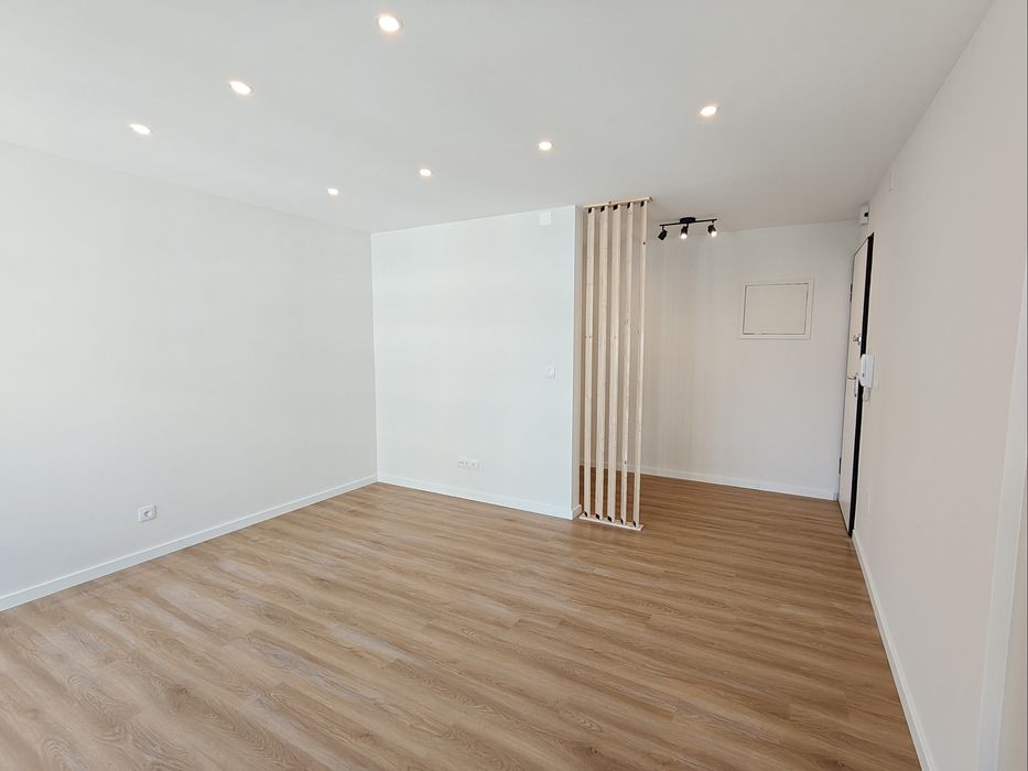 RESERVADO T2 Remodelado Barreiro - Vista Panorâmica — Alto Do Seixalinho, Santo André E Verderena, Setúbal