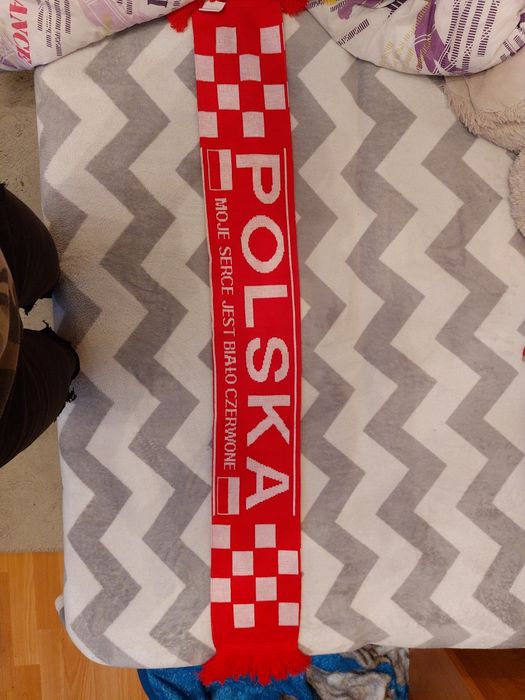 Szalik Polski czerwony