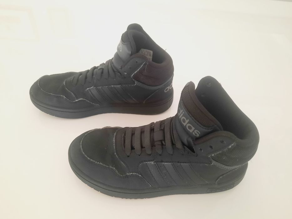 Sapatilhas Adidas pretas