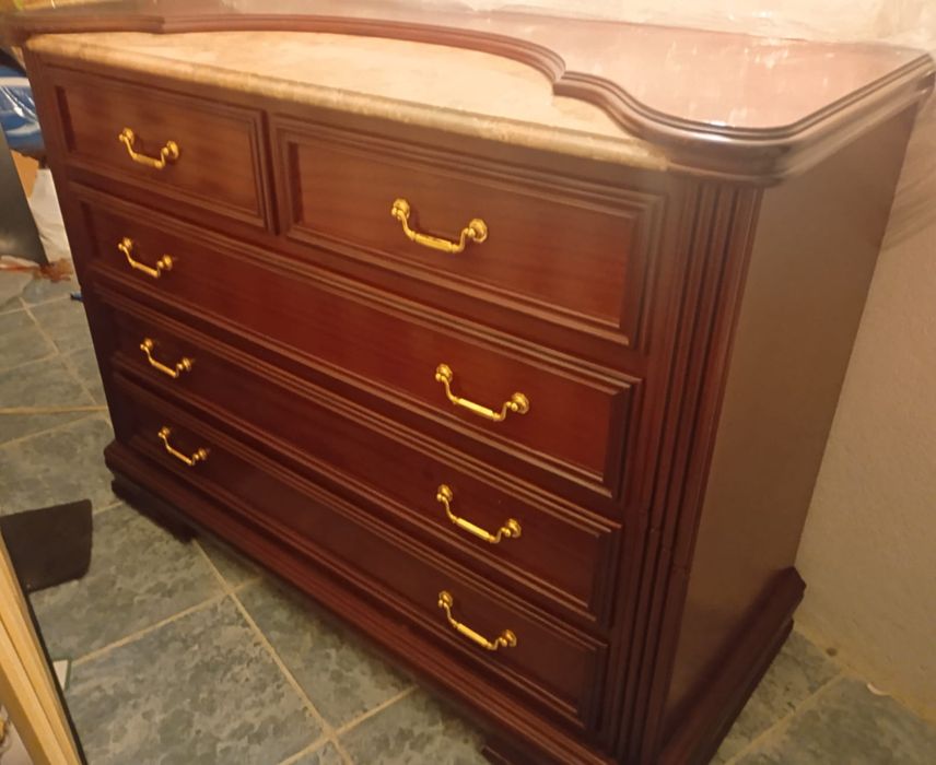 Quarto de casal em mogno