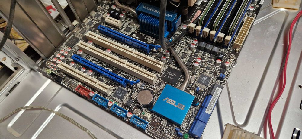 ASUS P6T WS Pro + Intel i7 + 6GB DDR3 Xtreme + Noctua